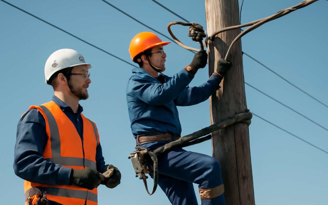 Electrician vs Lineman: Which Skilled Trade Powers Up Your Career and Your Community?